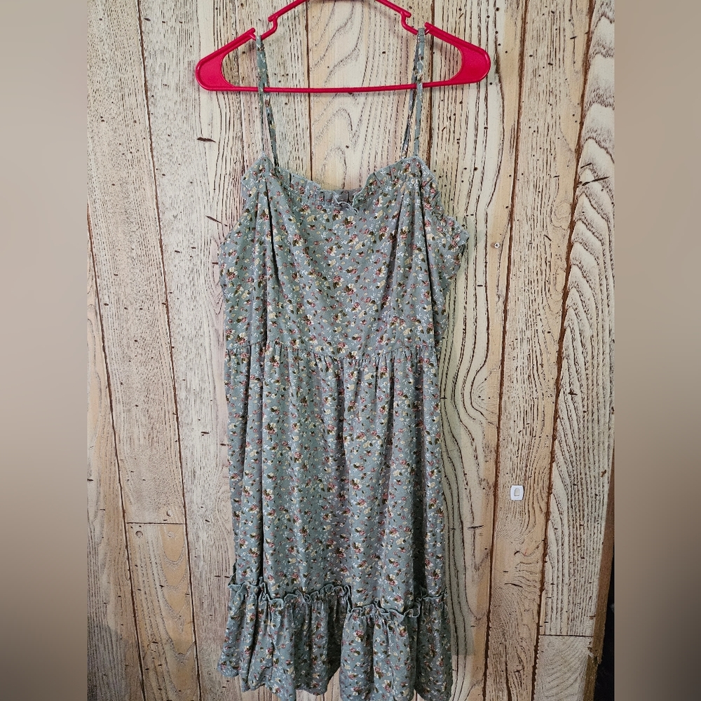 Green dress floral prints size 3X